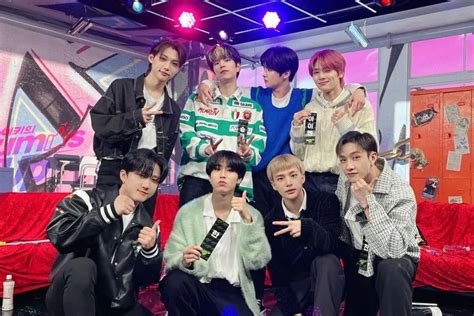 r/kpop|Dreamcatcher, Stray Kids, and More: Winners of the .
